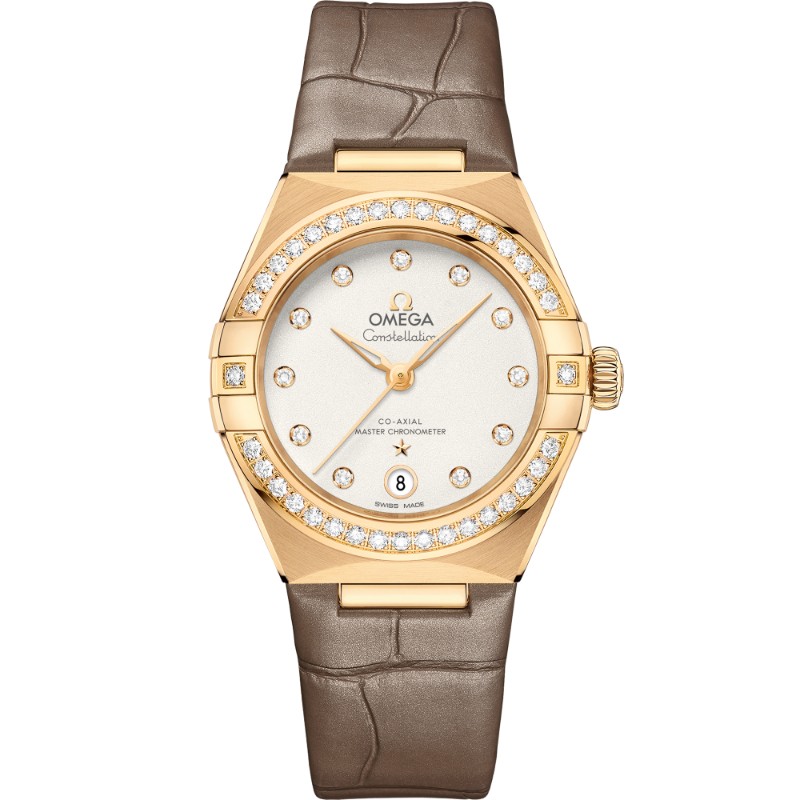 29 mm, Yellow Gold On Leather Strap