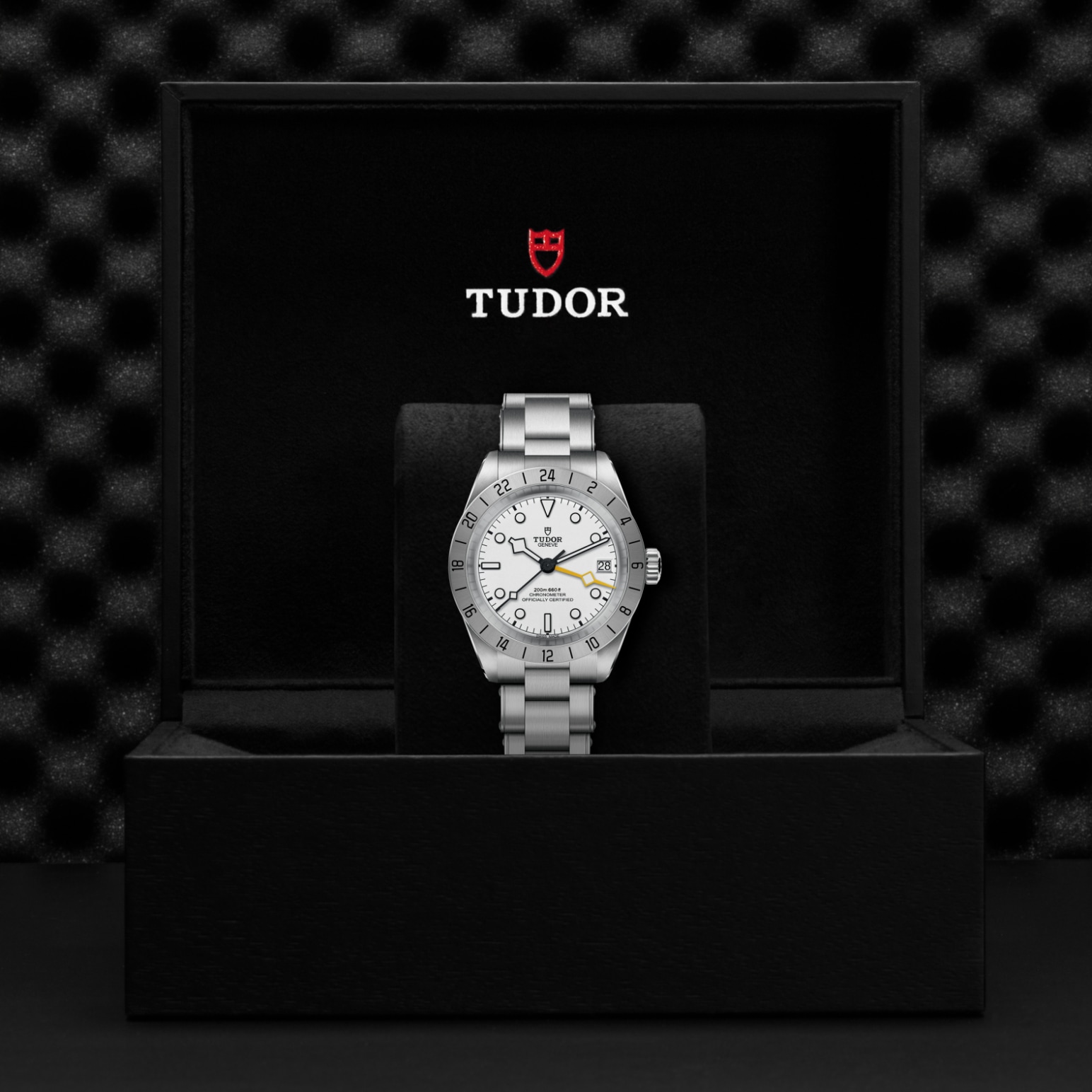 TUDOR Black Bay Pro Watch - M79470-0004 at Lenkersdorfer