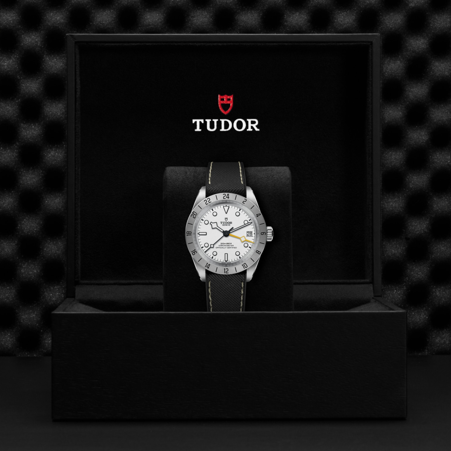 TUDOR Black Bay Pro Watch - M79470-0006 at Lenkersdorfer