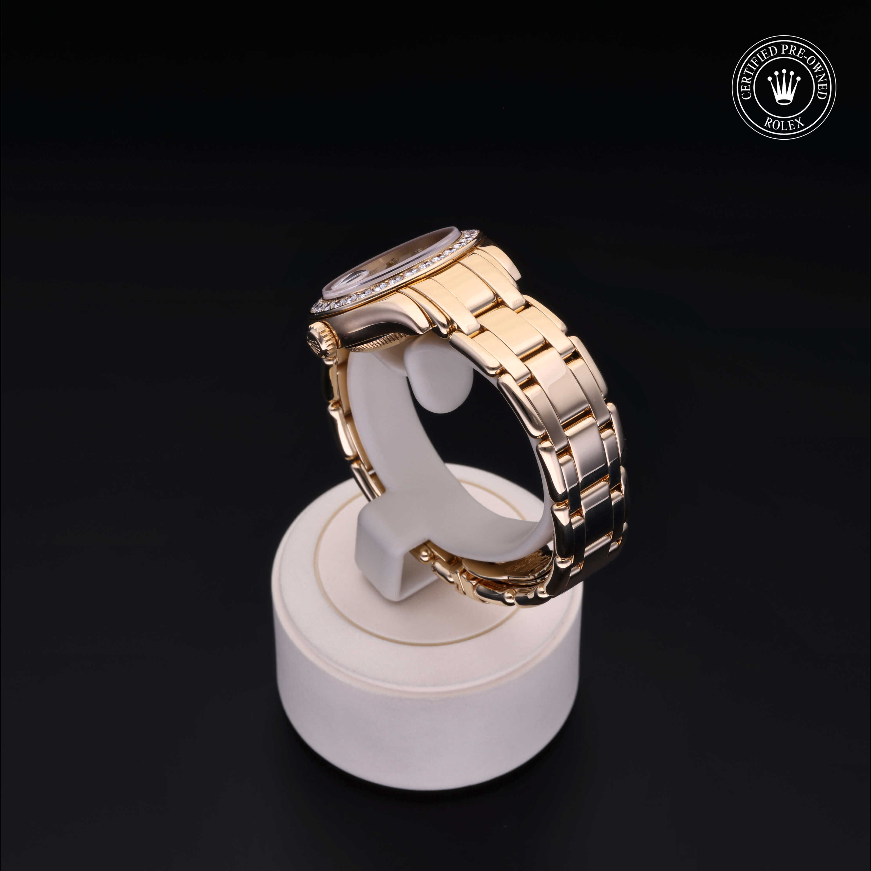Oyster Perpetual Pearlmaster 29