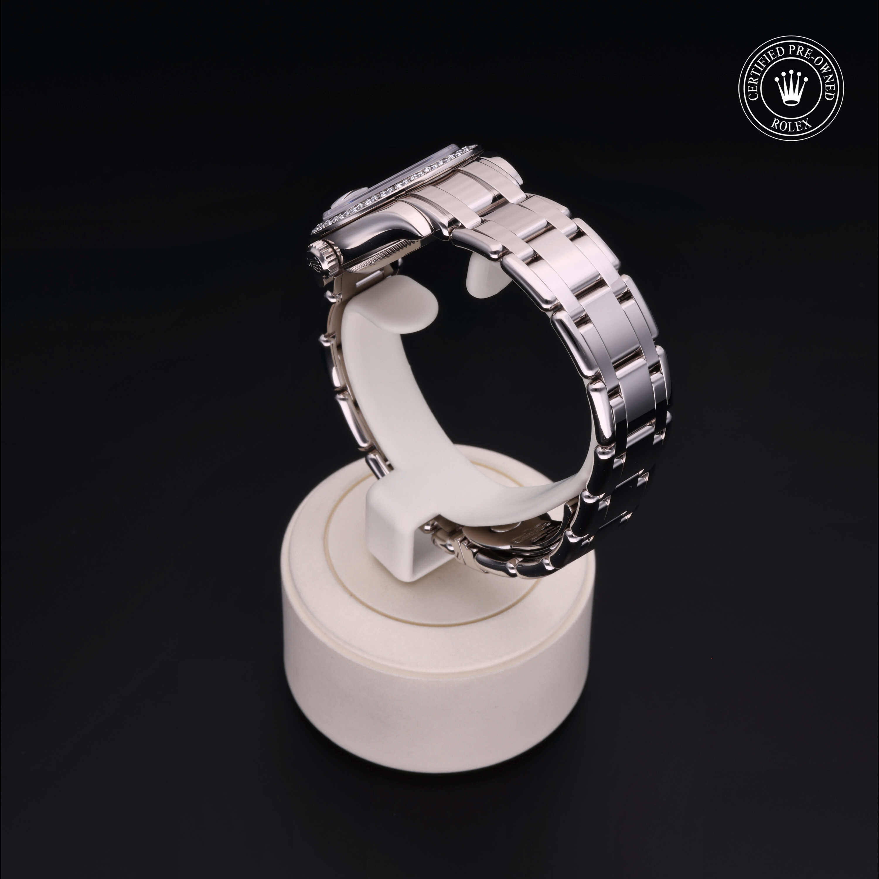 Oyster Perpetual Pearlmaster 29