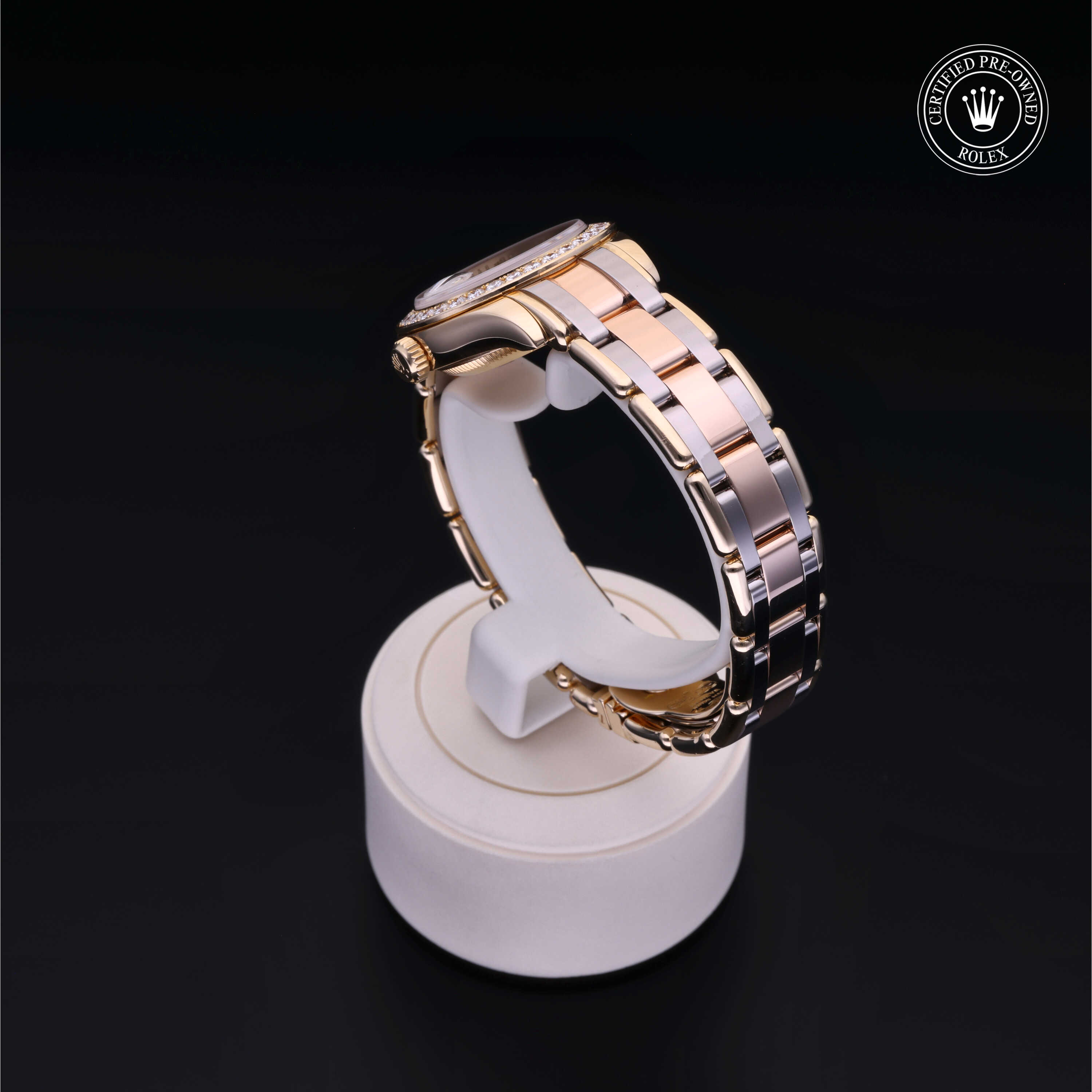 Oyster Perpetual Pearlmaster 29