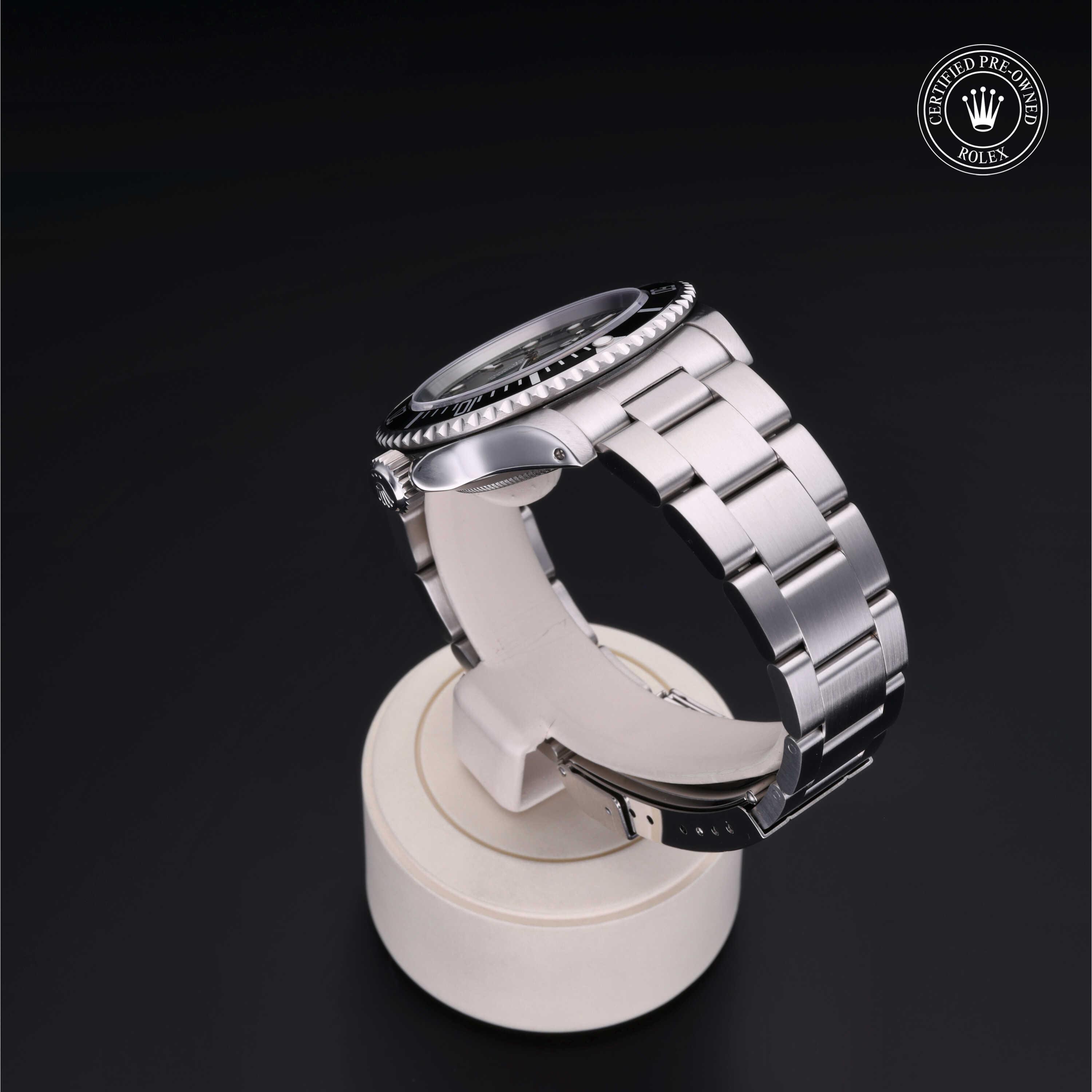 Oyster Perpetual Submariner