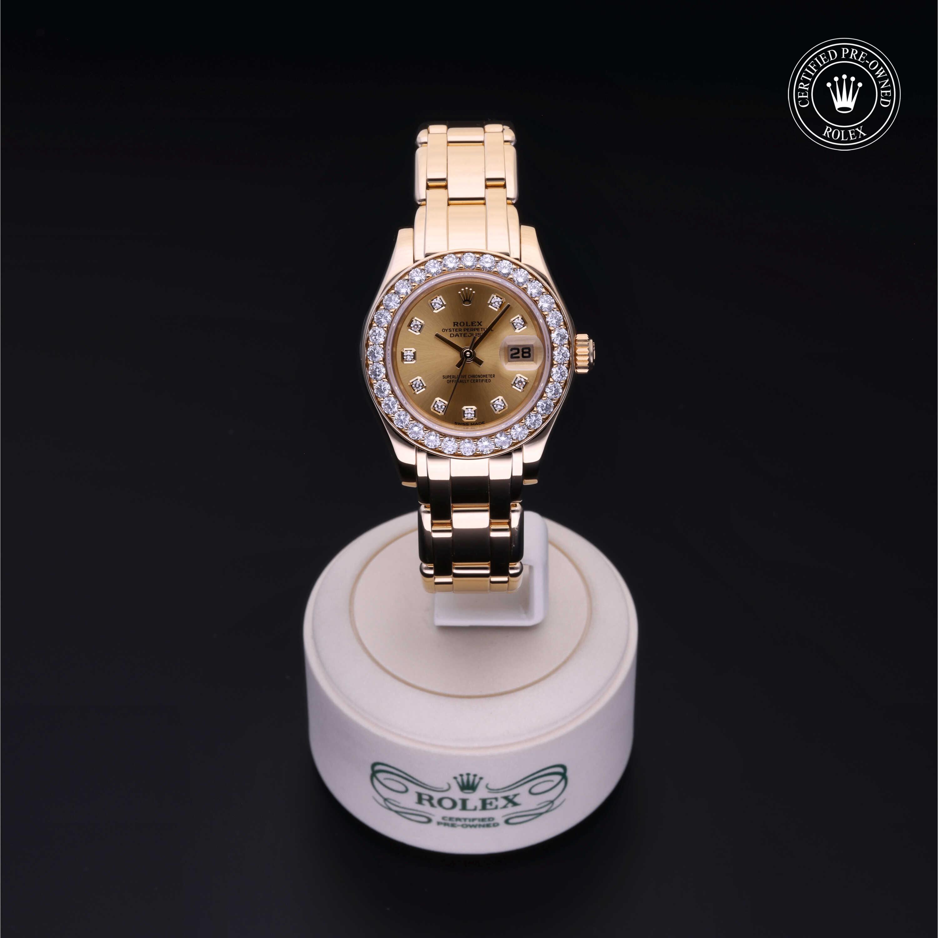 Oyster Perpetual Pearlmaster 29