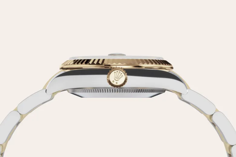 Rolex Datejust 31 in Yellow Rolesor - combination of Oystersteel
